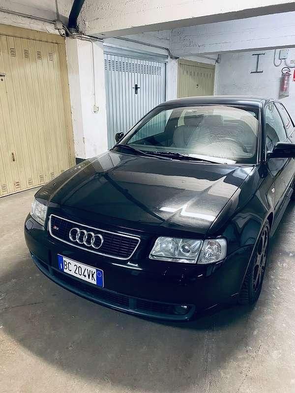 Usata Audi S3 209 CV (153 kW) 1999 Nero Utilitaria