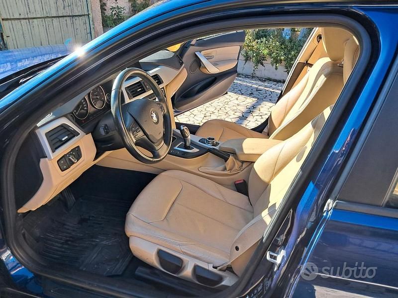 Usata BMW 320 192 CV (141 kW) 2018 Blu Station wagon