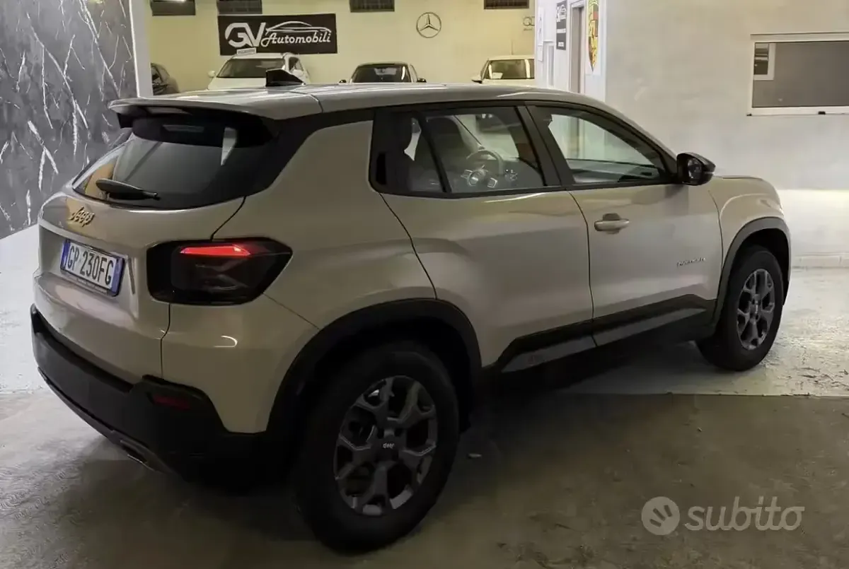 Occasion Jeep Avenger Summit 101 PK (74 kW) 2023 Beige SUV