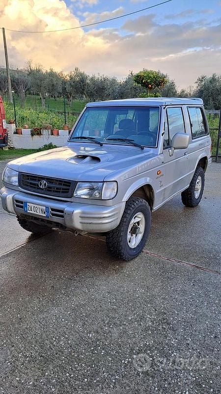 Usata Hyundai Galloper 100 CV (73 kW) 2001 Grigio SUV