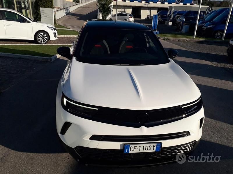 Usata Opel Mokka GS Line 110 CV (80 kW) 2021 Bianco SUV