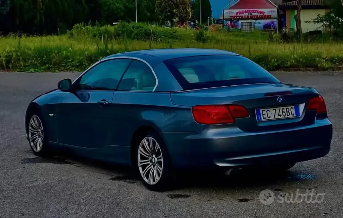 Usata BMW 330 Cabriolet 245 CV (180 kW) 2010 Blu Cabrio