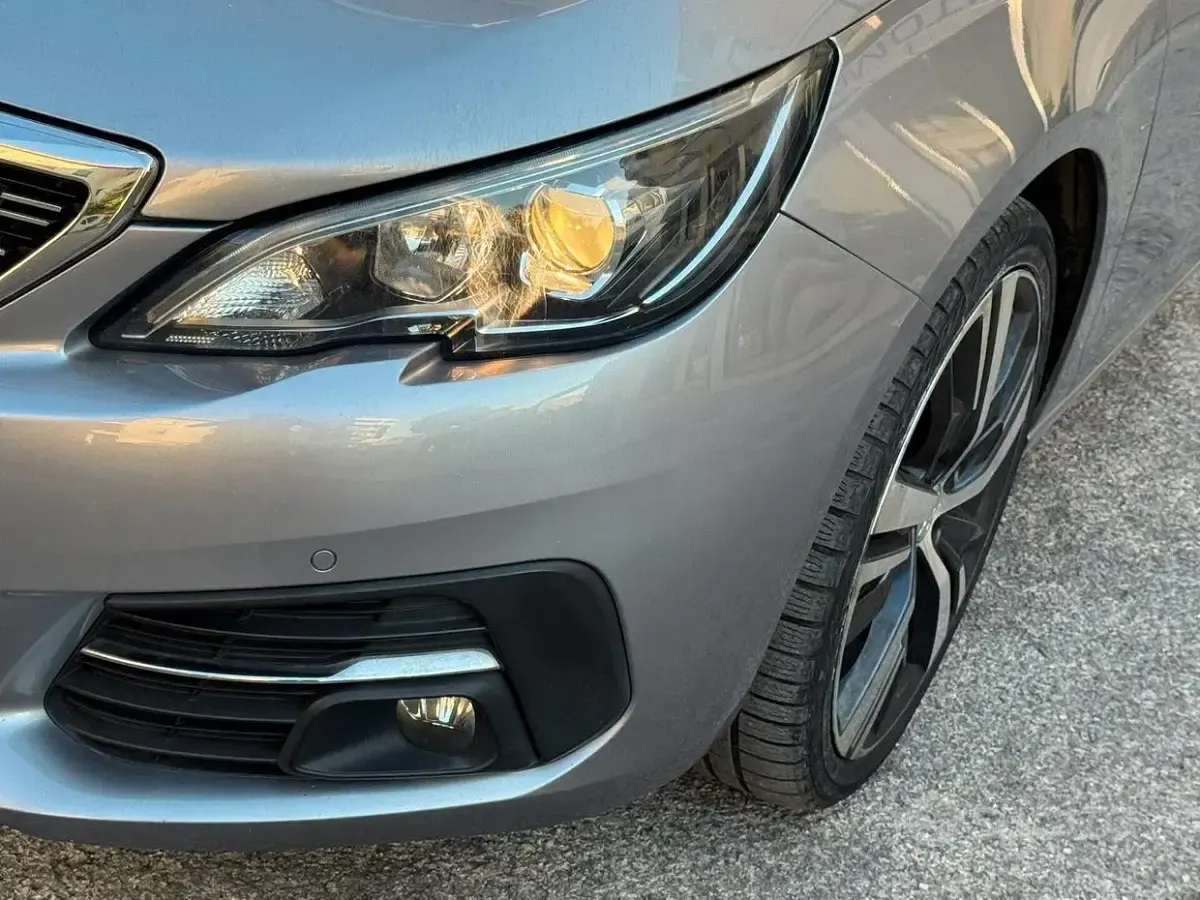 Usata Peugeot 308 Allure 120 CV (88 kW) 2018 Grigio Station wagon