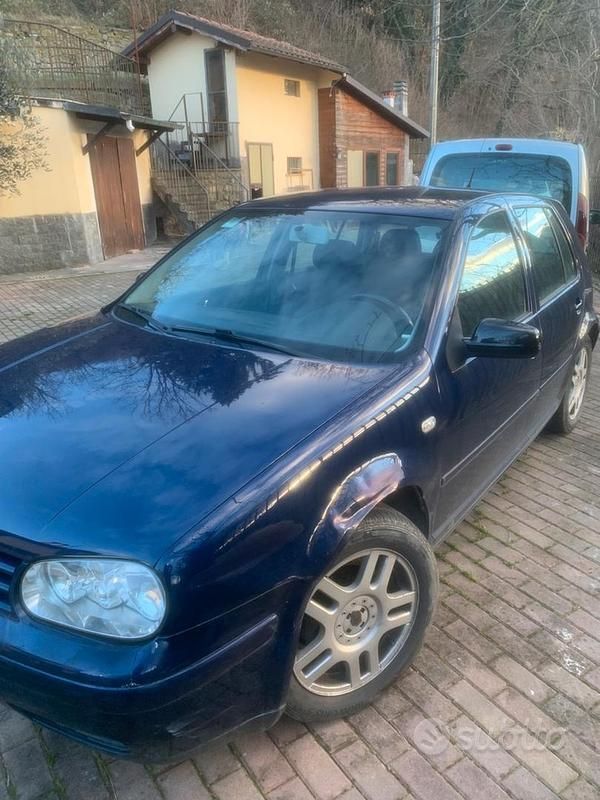 Usata 2001 VW Golf IV Tre volumi | 750 € (Super prezzo) - Immagine 1/3