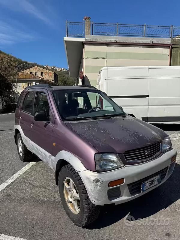 Usata Daihatsu Terios 82 CV (60 kW) 1999 Viola SUV