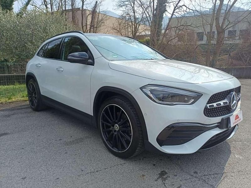Usata Mercedes GLA200 AMG line 150 CV (110 kW) 2022 Bianco polare SUV