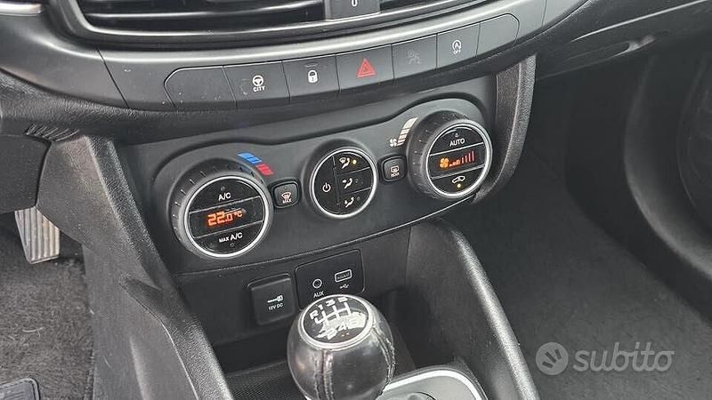 Occasion Fiat Tipo Lounge 120 ch (88 kW) 2017 Gris Break