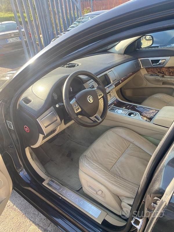 Usata Jaguar XF 240 CV (176 kW) 2011 Berlina