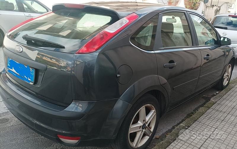 Usata Ford Focus 2007 Grigio Berlina