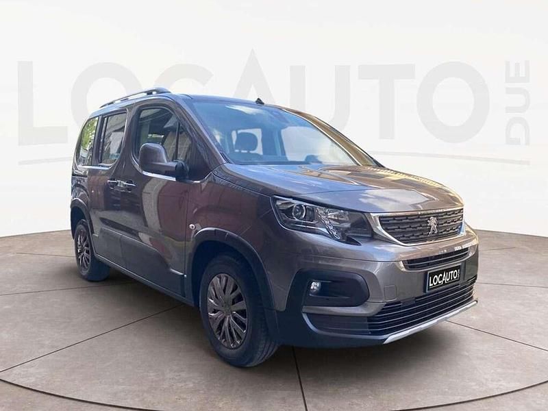 Usata Peugeot Rifter Active 102 CV (75 kW) 2021 Grigio Monovolume