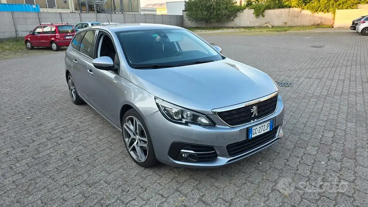 Usata Peugeot 308 131 CV (96 kW) 2020 Grigio Station wagon