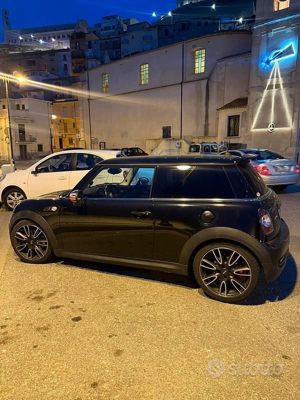 Usata Mini John Cooper Works 184 CV (135 kW) 2011 Nero Utilitaria