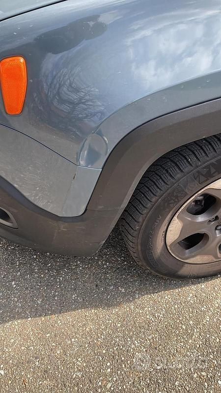 Usata Jeep Renegade 120 CV (88 kW) 2017 Grigio SUV
