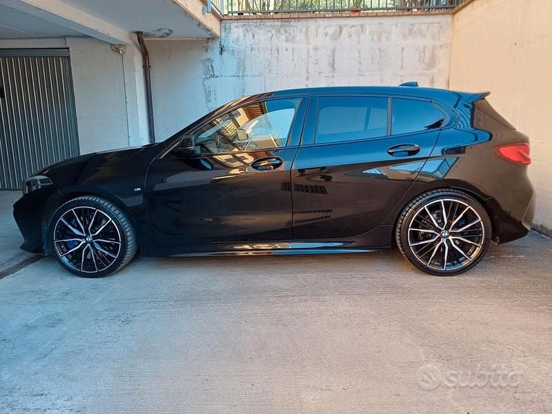Usado BMW 120 M Sport 190 HP (139 kW) 2021 Preto Citadino