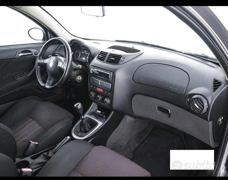 Usata Alfa Romeo 147 120 CV (88 kW) 2008 Grigio Utilitaria