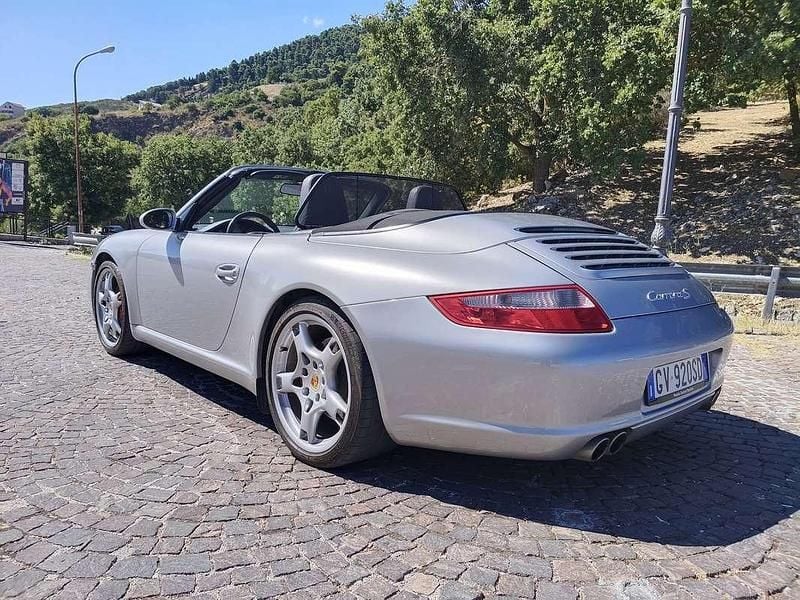 Usata Porsche 911 Carrera S Cabriolet 355 CV (261 kW) 2007 Argento Cabrio