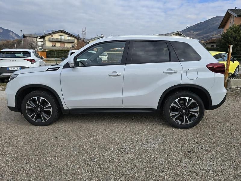 Usata Suzuki Vitara 129 CV (94 kW) 2021 Bianco SUV