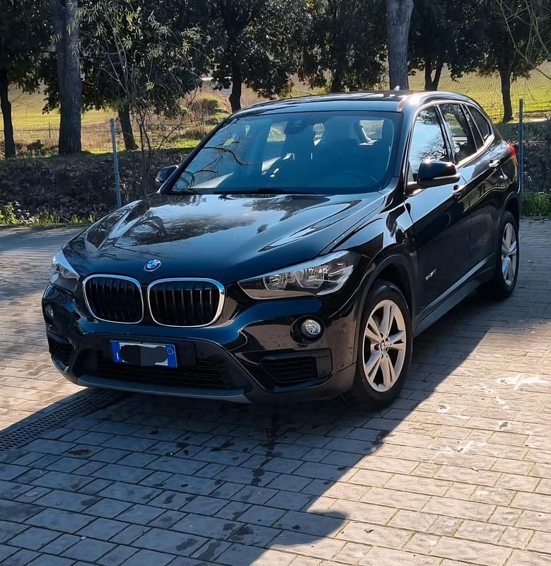 Usata BMW X1 Advantage 150 CV (110 kW) 2017 Nero SUV