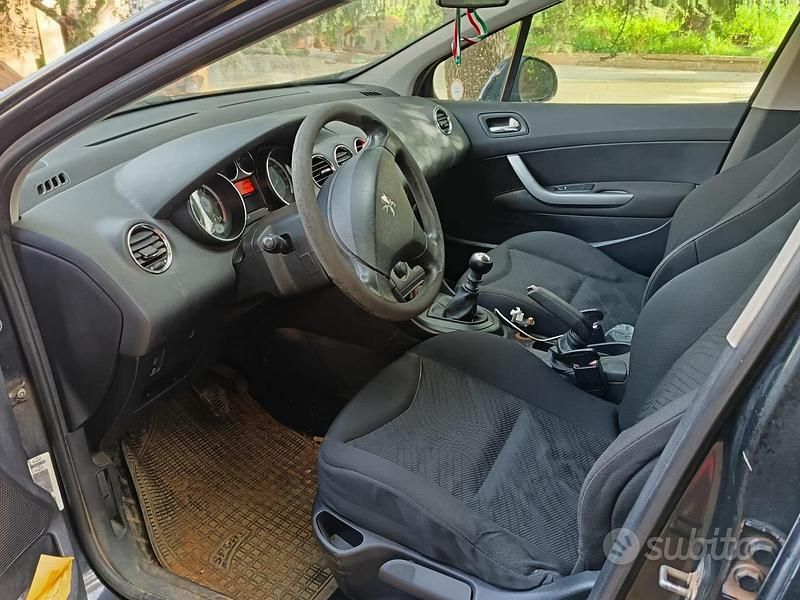 Usata Peugeot 308 110 CV (80 kW) 2008 Nero Station wagon