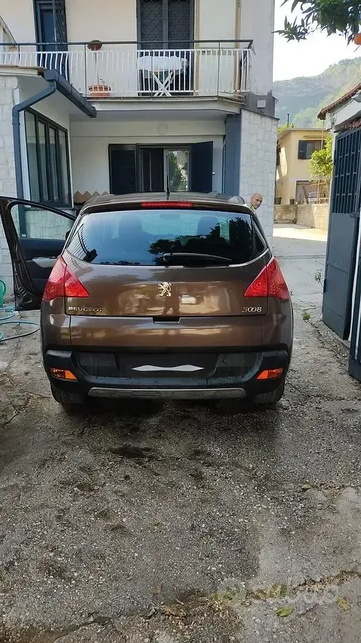 Usata Peugeot 3008 115 CV (84 kW) 2013 Marrone Station wagon
