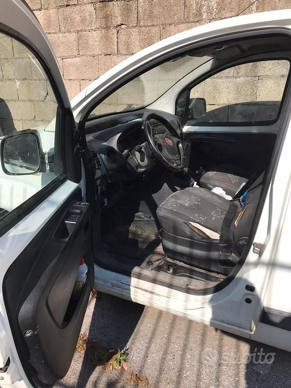 Usata Fiat Fiorino 75 CV (55 kW) 2010 Bianco Monovolume