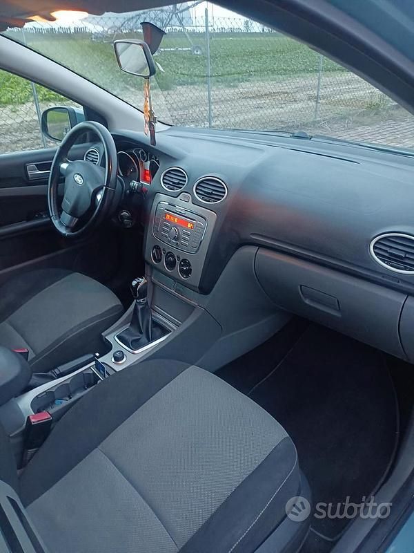Usata Ford Focus 90 CV (66 kW) 2009 Blu Berlina
