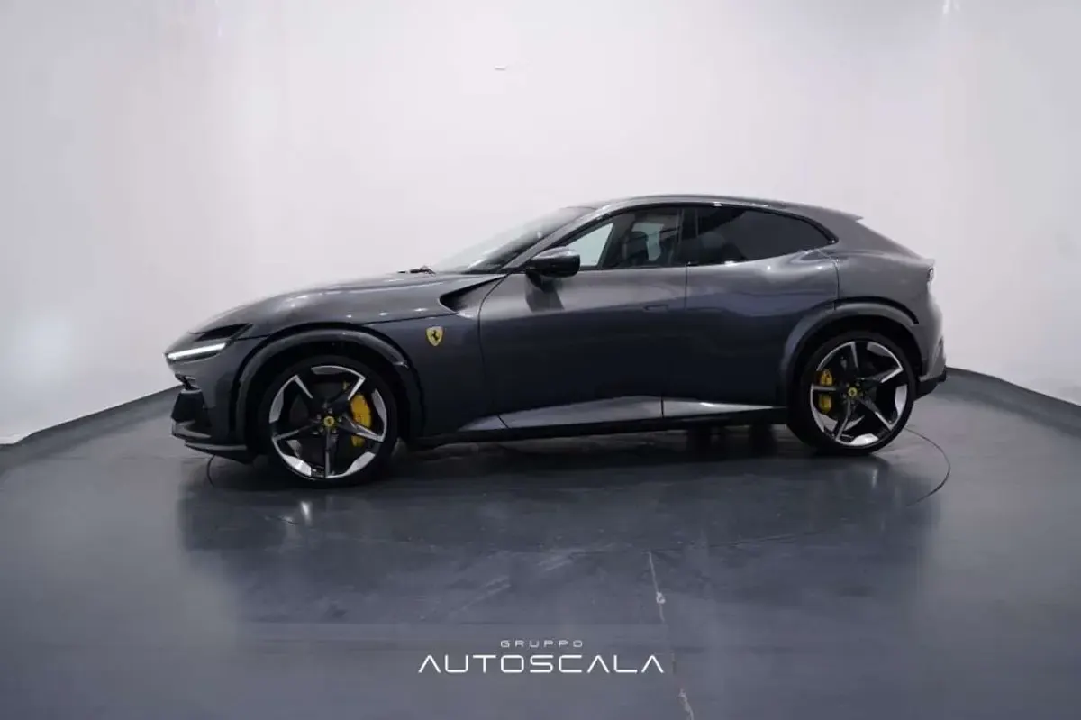 Usata Ferrari Purosangue 718 CV (528 kW) 2025 Grigio silverstone met. SUV