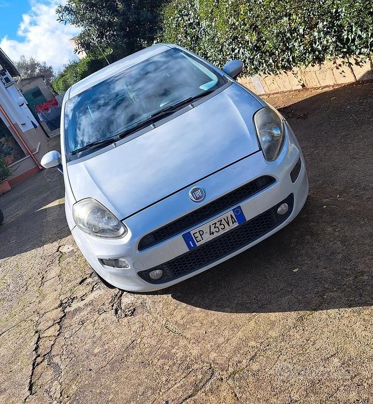 Grigio Usata 2012 Fiat Punto Due volumi | 5000 € - Immagine 1/4