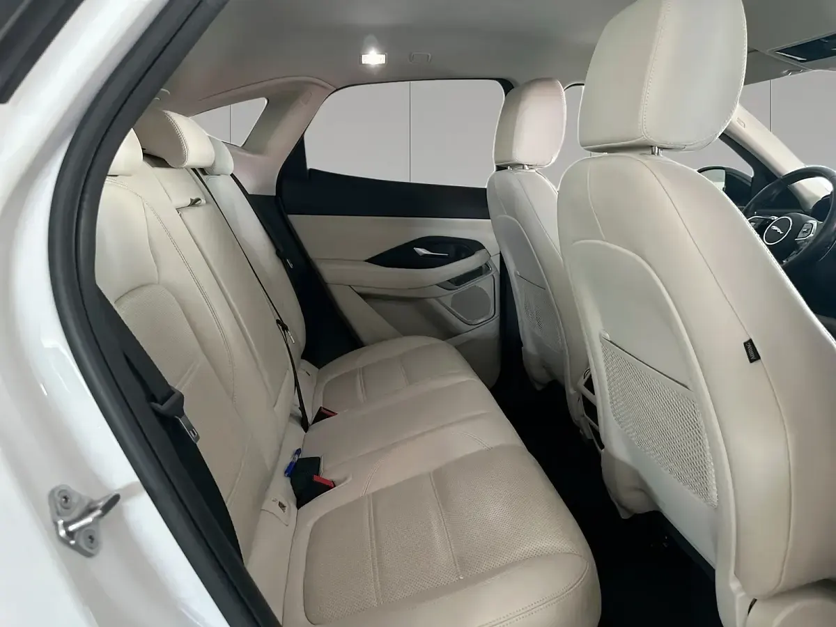 Usata Jaguar E-Pace SE 163 CV (119 kW) 2022 Fuji white SUV
