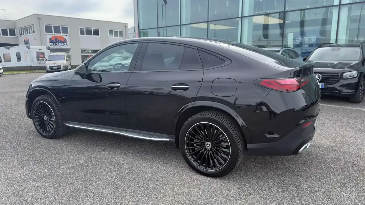 Usata Mercedes GLC400d AMG Line Premium 252 CV (185 kW) 2023 Nero SUV
