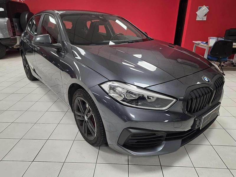 Usata BMW 118 Advantage 140 CV (102 kW) 2019 Grigio Utilitaria