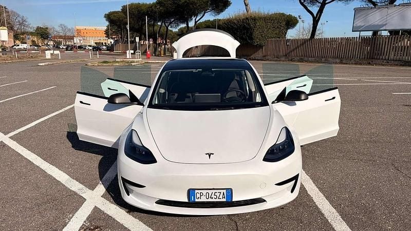 Bianco Usata 2023 Tesla Model 3 Standard Range Berlina | 26.500 € (Ottimo prezzo) - Immagine 1/4