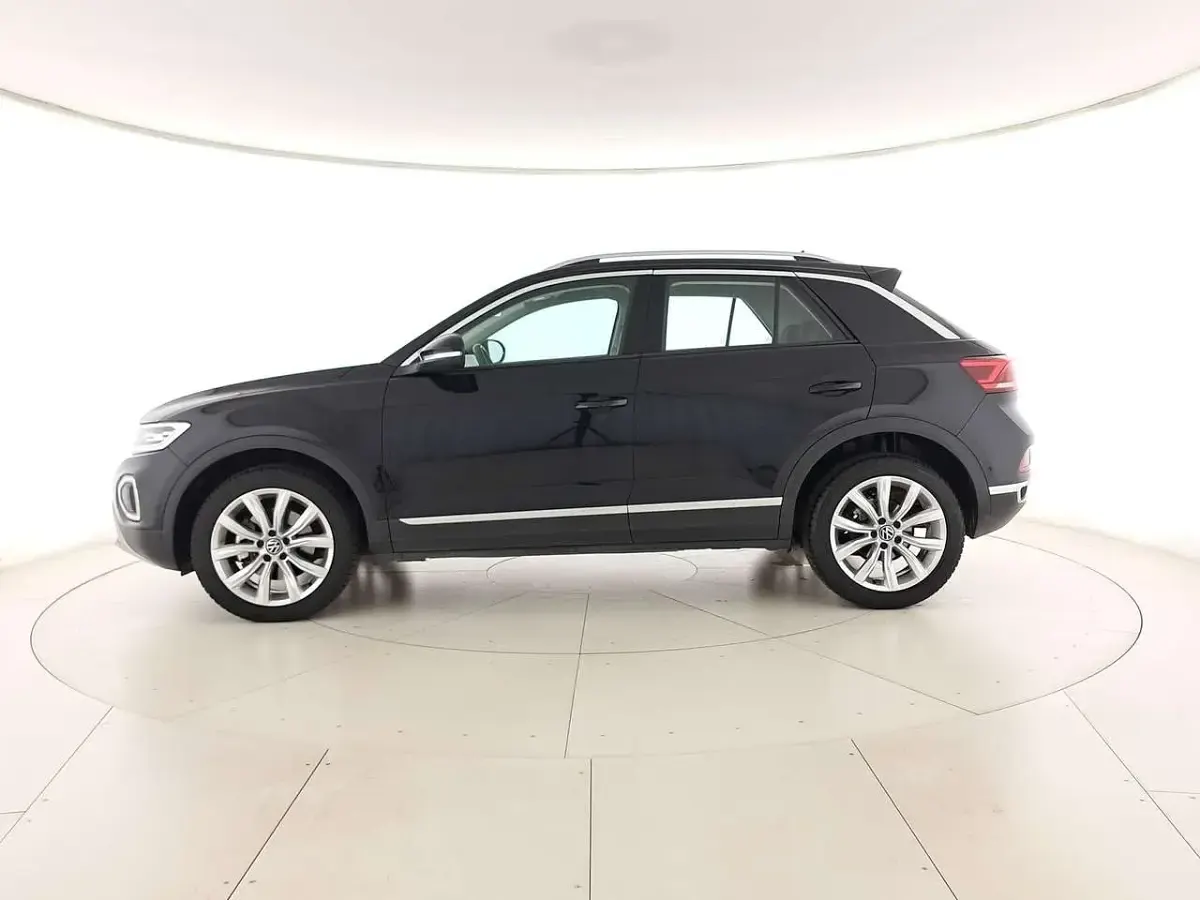 Usata VW T-Roc Style 150 CV (110 kW) 2025 Deep black perlato SUV