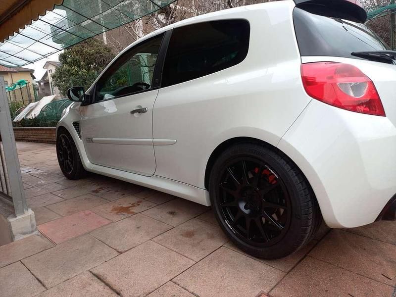 Brugt Renault Clio II R.S. 200 HK (147 kW) 2010 Hvid Sedan