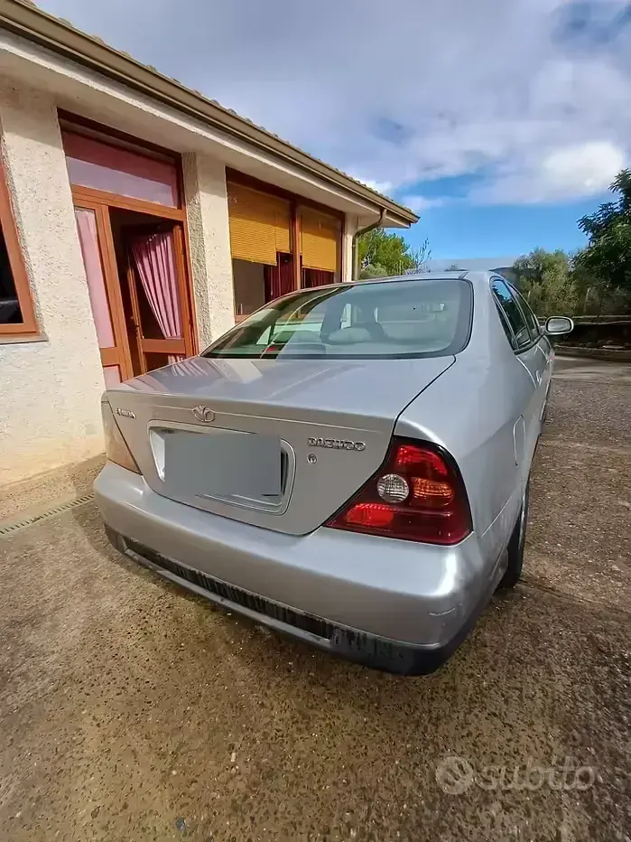 Usata Chevrolet Evanda 131 CV (96 kW) 2004 Grigio Berlina
