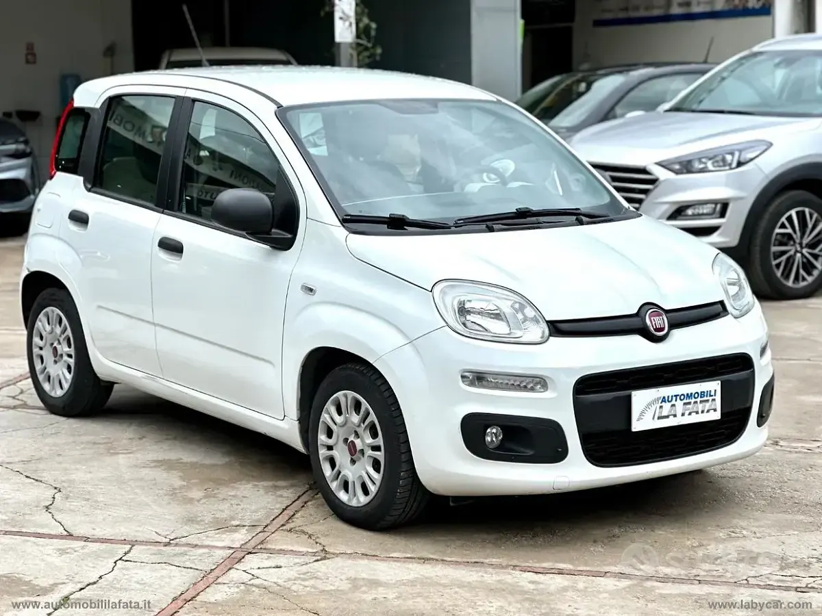 Usata Fiat Panda Easy 75 CV (55 kW) 2015 Bianco Utilitaria