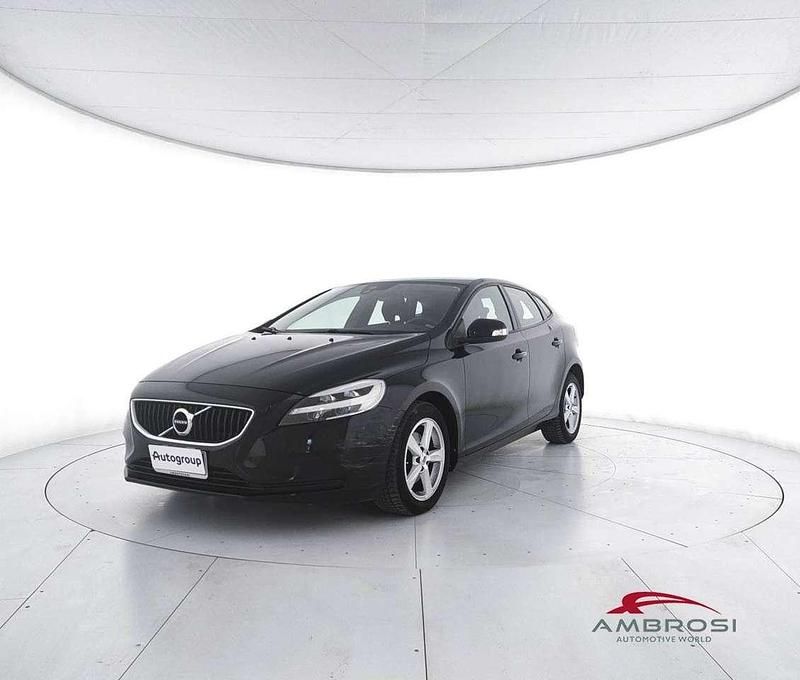 Nero pastello Usata 2016 Volvo V40 Momentum Station wagon | 6831 € (Super prezzo) - Immagine 1/4