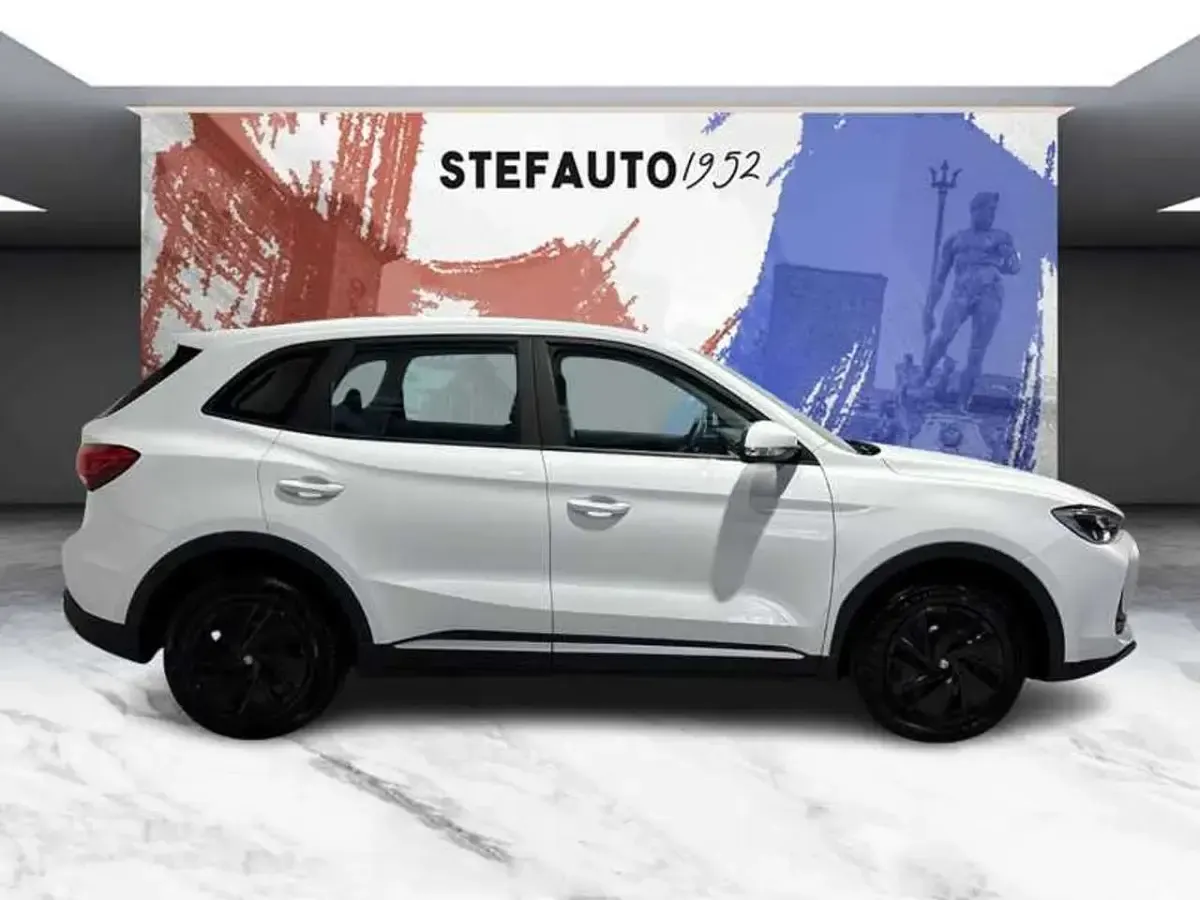 Nuova MG ZS 116 CV (85 kW) 2026 Dover white SUV