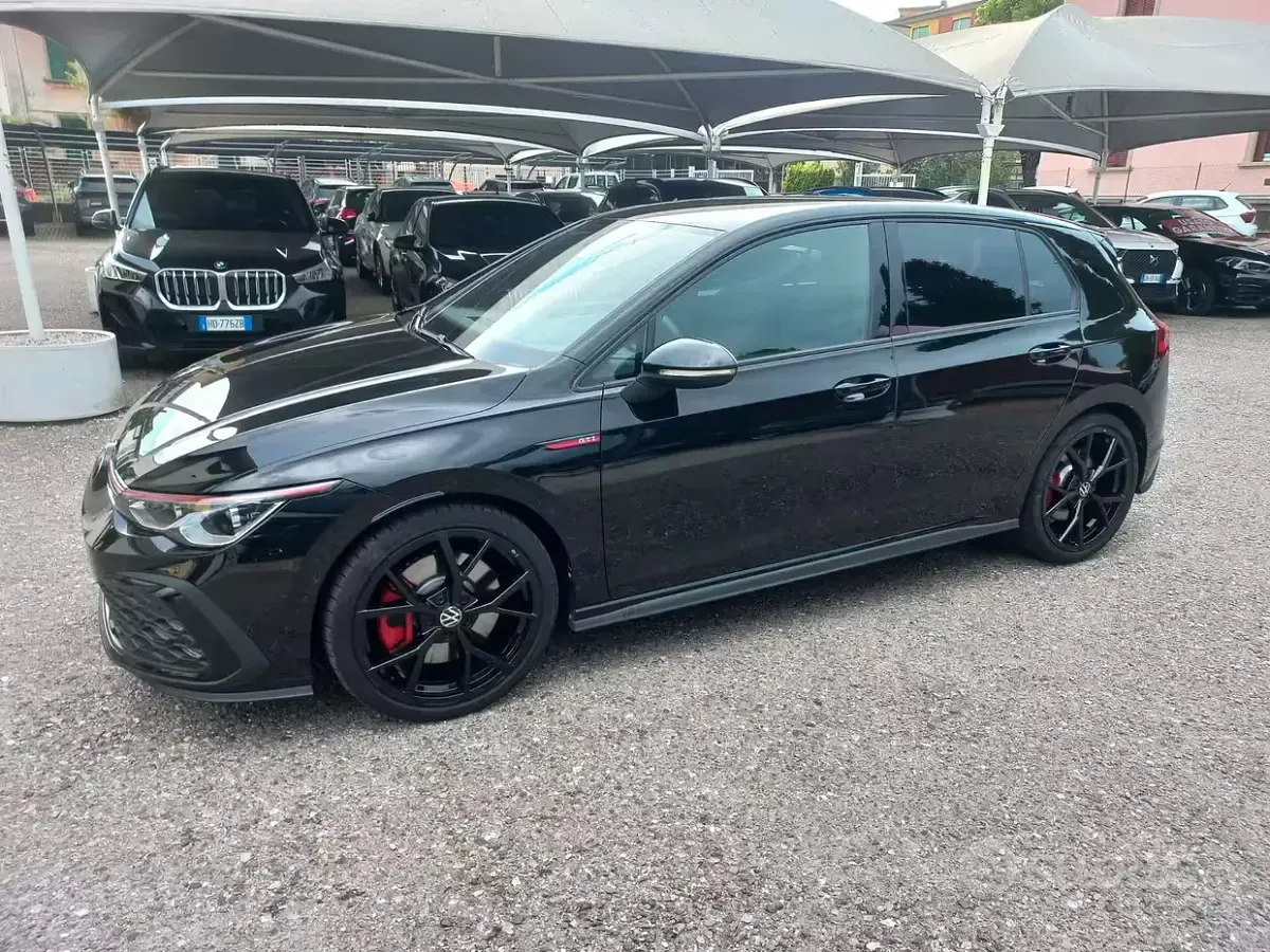 Usata VW Golf VIII GTI 245 CV (180 kW) 2024 Nero Berlina