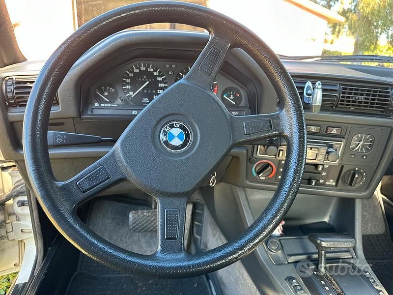 Usata BMW 325 171 CV (125 kW) 1987 Bianco Cabrio