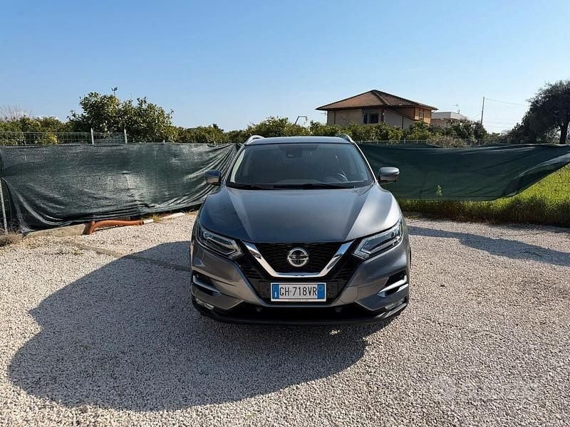 Usata Nissan Qashqai Tekna 116 CV (85 kW) 2019 Grigio SUV