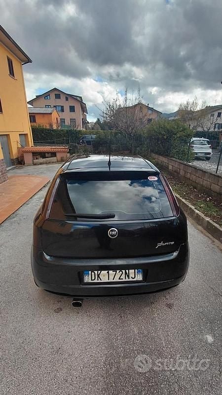 Usata Fiat Grande Punto 90 CV (66 kW) 2007 Nero Utilitaria