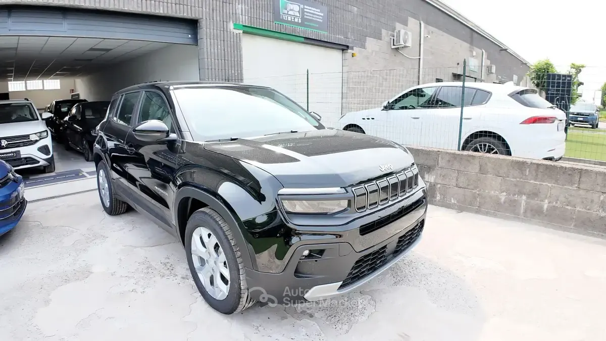 Ny Jeep Avenger 101 HK (74 kW) 2026 Svart SUV
