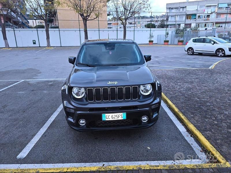 Grigio Usata 2020 Jeep Renegade SUV | 15.300 € (Ottimo prezzo) - Immagine 1/4