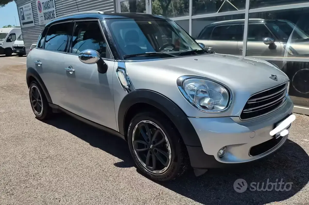 Usata Mini Countryman 111 CV (81 kW) 2016 Grigio SUV