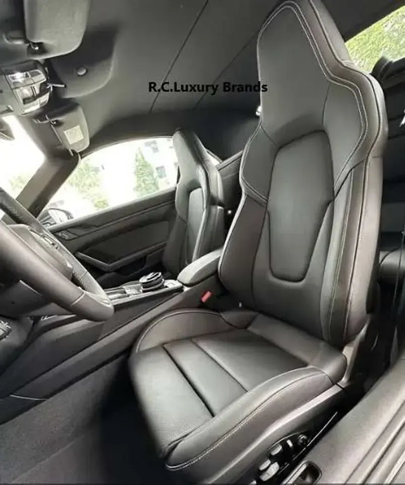 Nuova Porsche 911 541 CV (397 kW) 2026 Nero intenso Cabrio