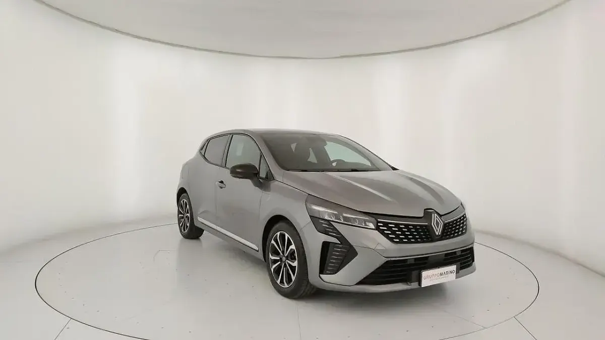 Usata Renault Clio Techno 90 CV (66 kW) 2024 Grigio Utilitaria