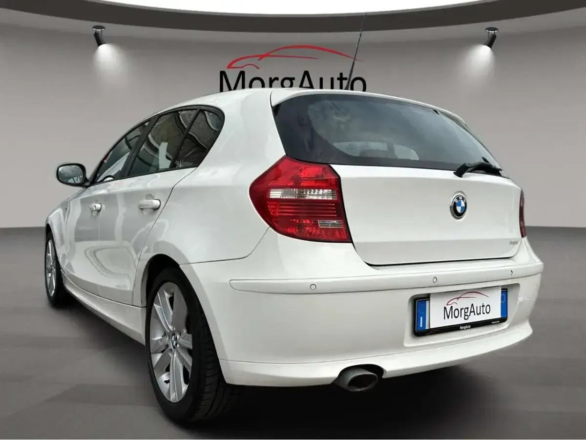 Usata BMW 120 177 CV (130 kW) 2010 Bianco Utilitaria