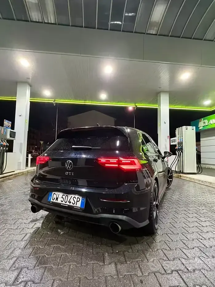 Usata VW Golf VIII GTI 330 CV (242 kW) 2024 Nero Berlina