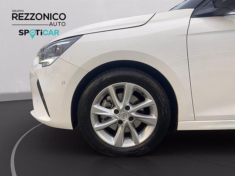 Używany Opel Corsa Elegance 101 KM (74 kW) 2023 Biały Hatchback